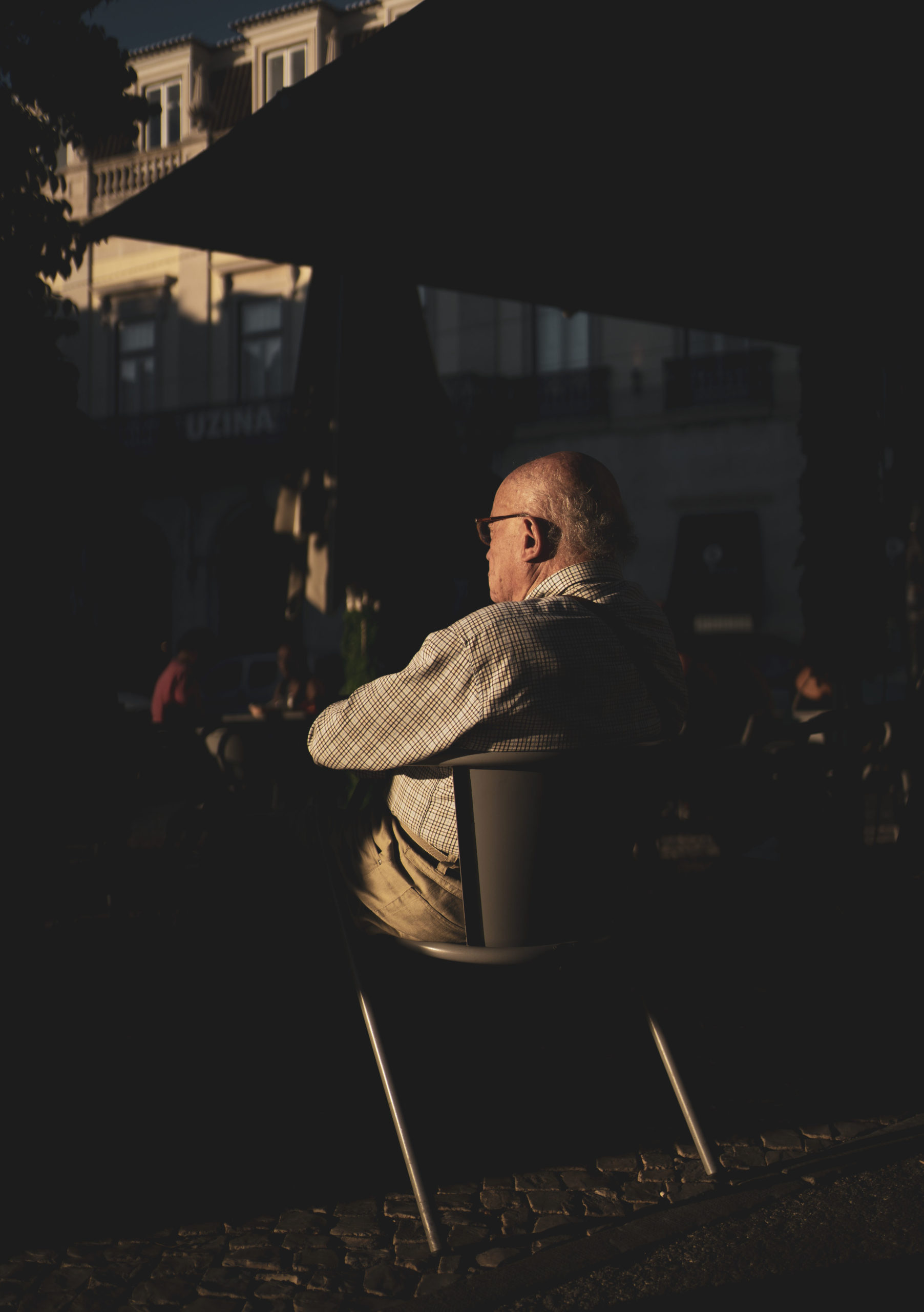 11-OLD-MAN-SITTING