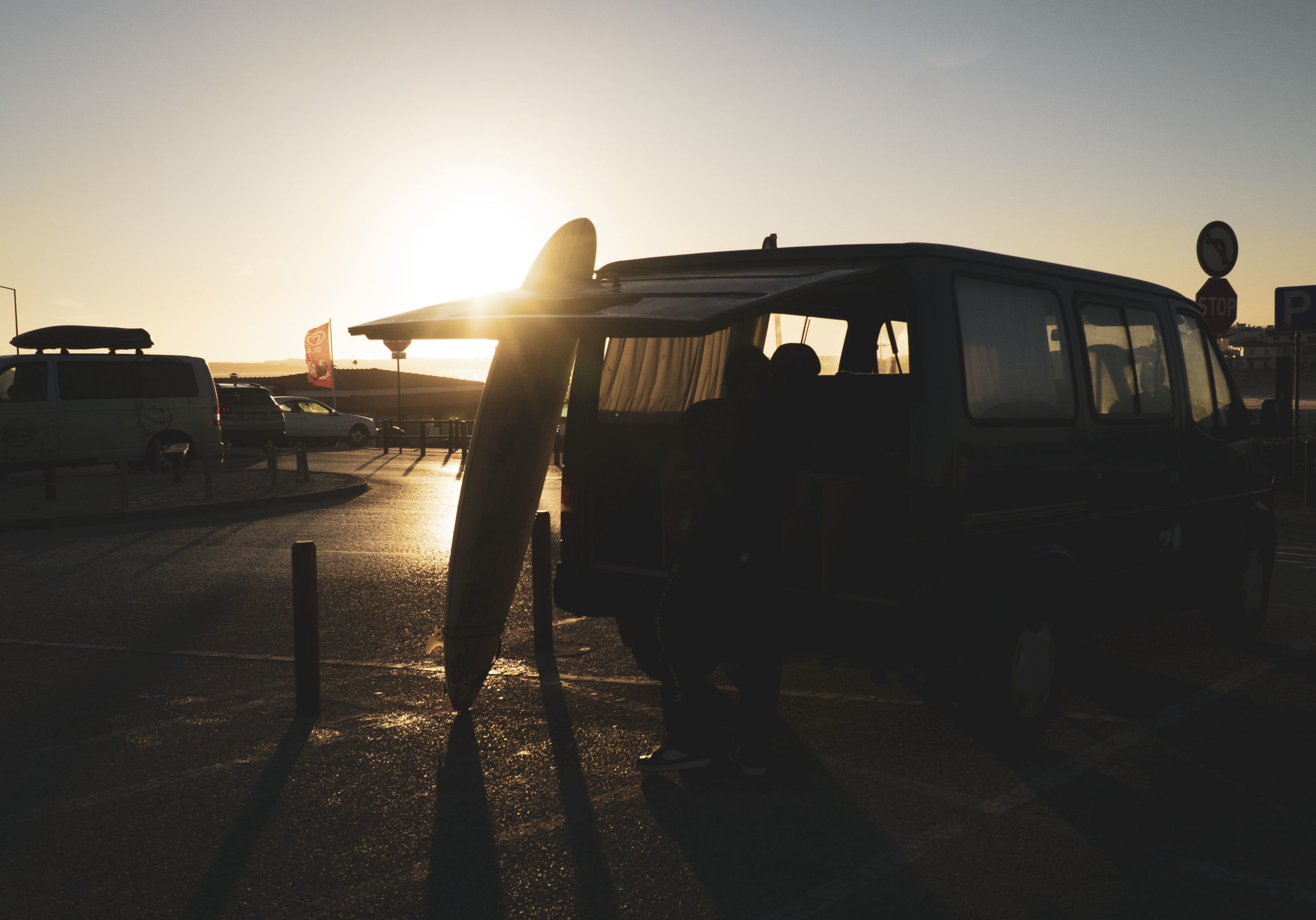 35-CAR-PARK-SURFER